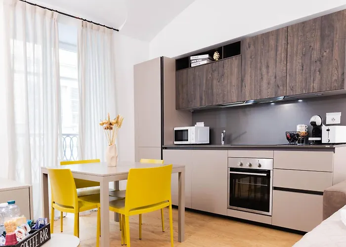 Alfieri 7 Luxury - Centro *