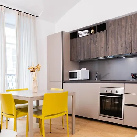 Alfieri 7 Luxury - Centro *