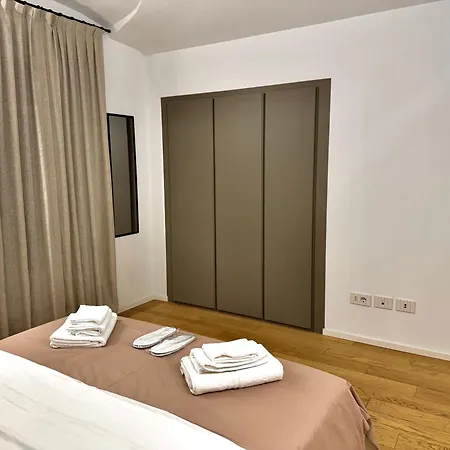 Alfieri 7 Luxury - Centro Apartment *