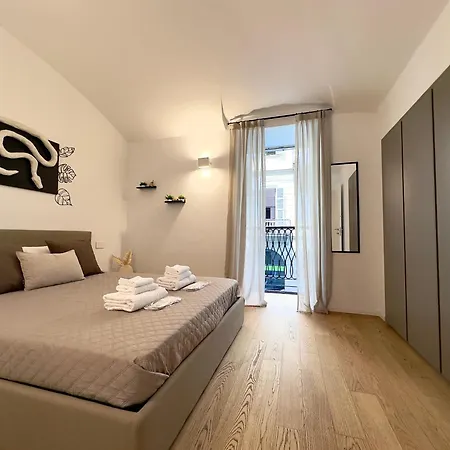 Alfieri 7 Luxury - Centro *